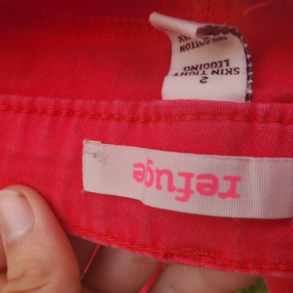 Red pants - Picture 2 of 2